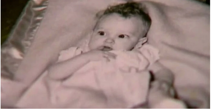 Teenager najde v lese opuštěné miminko – o 58 let později ho čeká velké překvapení svého života!