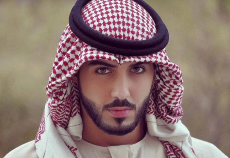 Je považován za nejkrásnějšího Araba na světě a touží po něm tisíce žen. On si ale vybral tuto ženu!