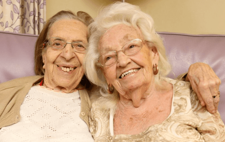 80 let přátelství: Neuvěřitelný příběh, který oslavuje dvě dlouholeté přítelkyně!