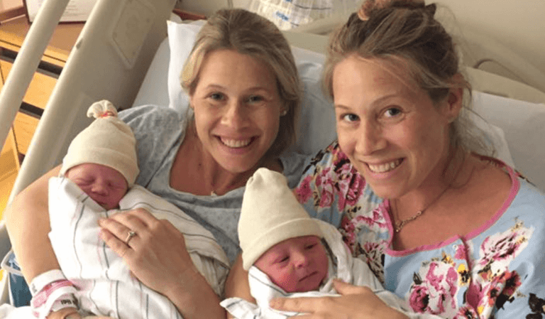 „Unikátní zázrak života: Jednovaječná dvojčata otěhotní ve stejnou dobu a zažijí neuvěřitelný okamžik při synchronizovaných porodech!