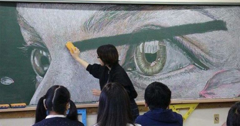 Učitelé zoufale mažou mimořádná umělecká díla: Geniální tvorba studentů se musí setřít z tabulí!