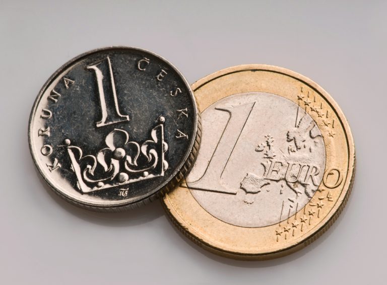 Plánuje Česká republika zavést v dohledné době EURO? Na co si dát pozor a na co se připravit?